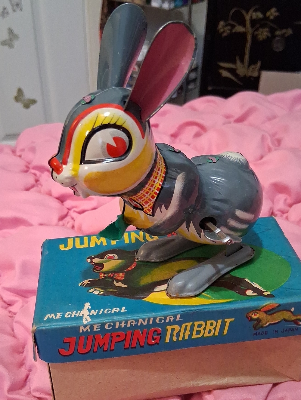 Mechanical Jumping Rabbit - Picture 2 of 7